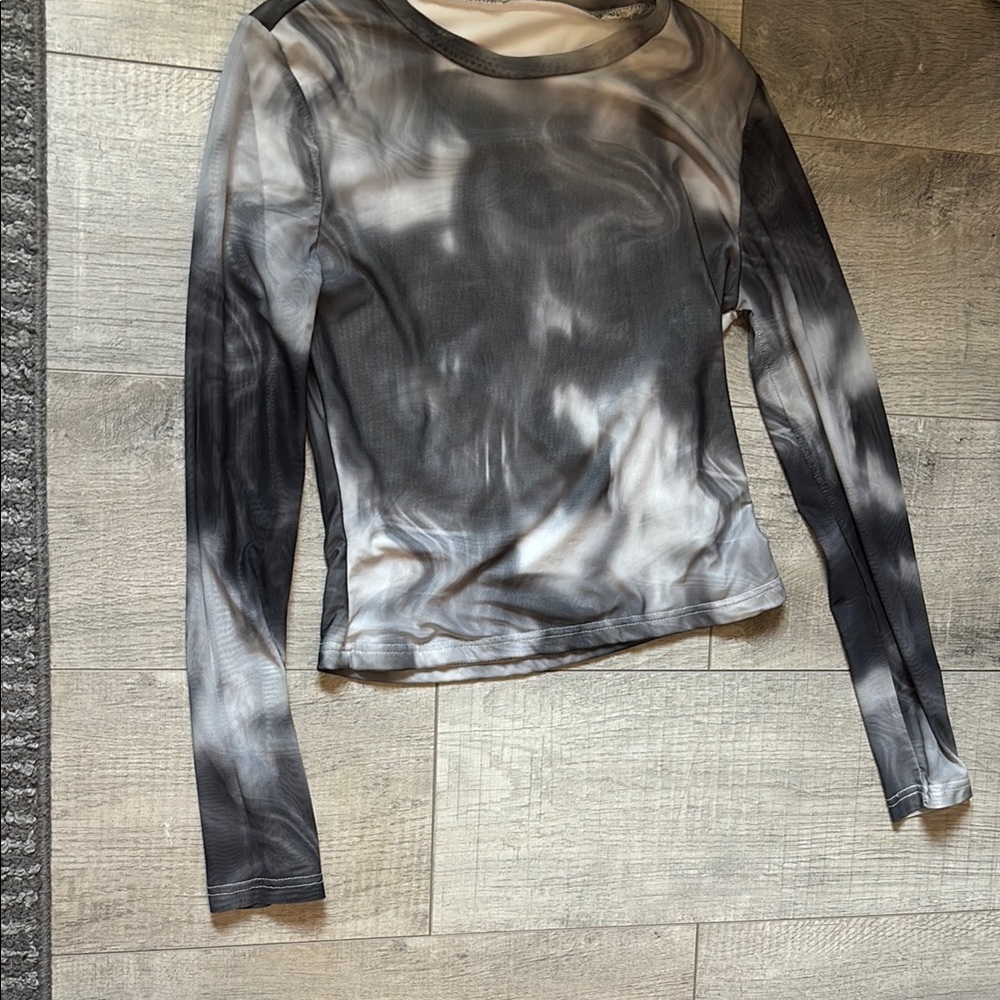 SHEIN Fitted Gray and Black Long Sleeve Tee